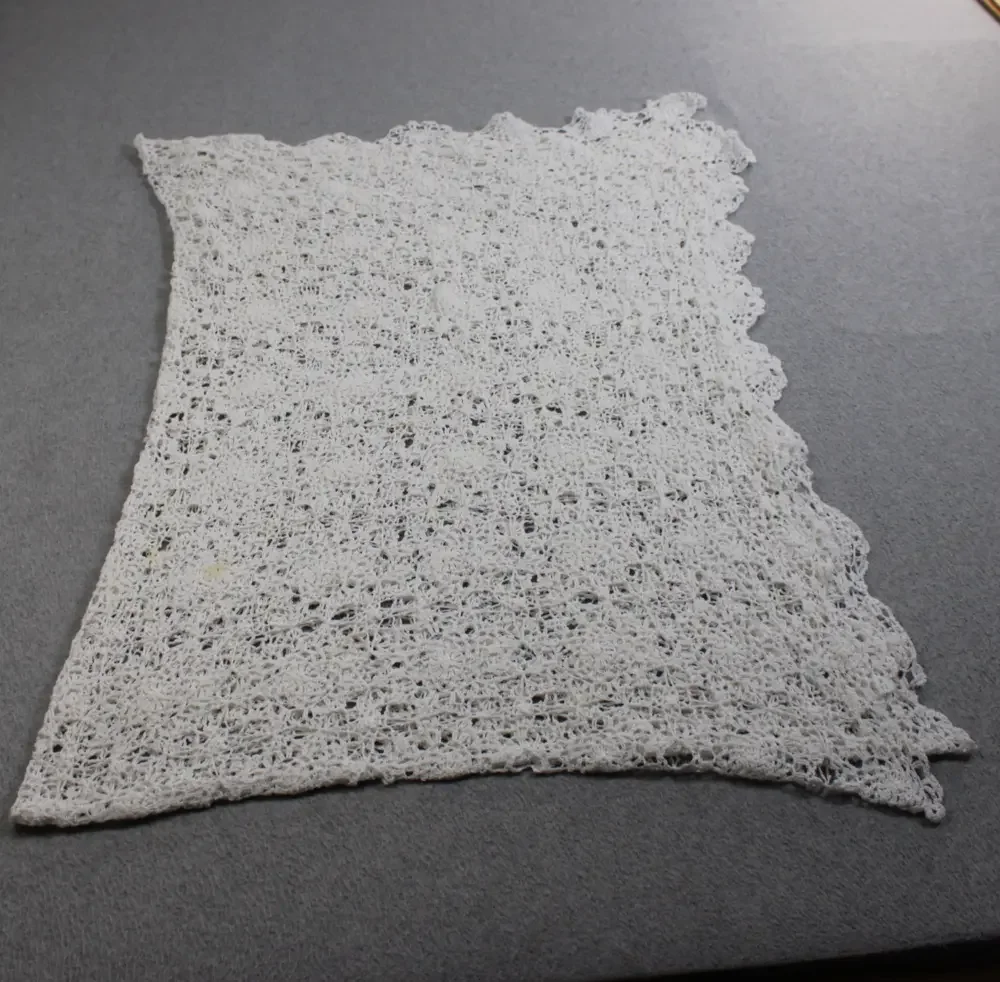 Vintage Handmade Tablecloth 68x45 Large Crochet Lace Scallop Edge Cottage READ